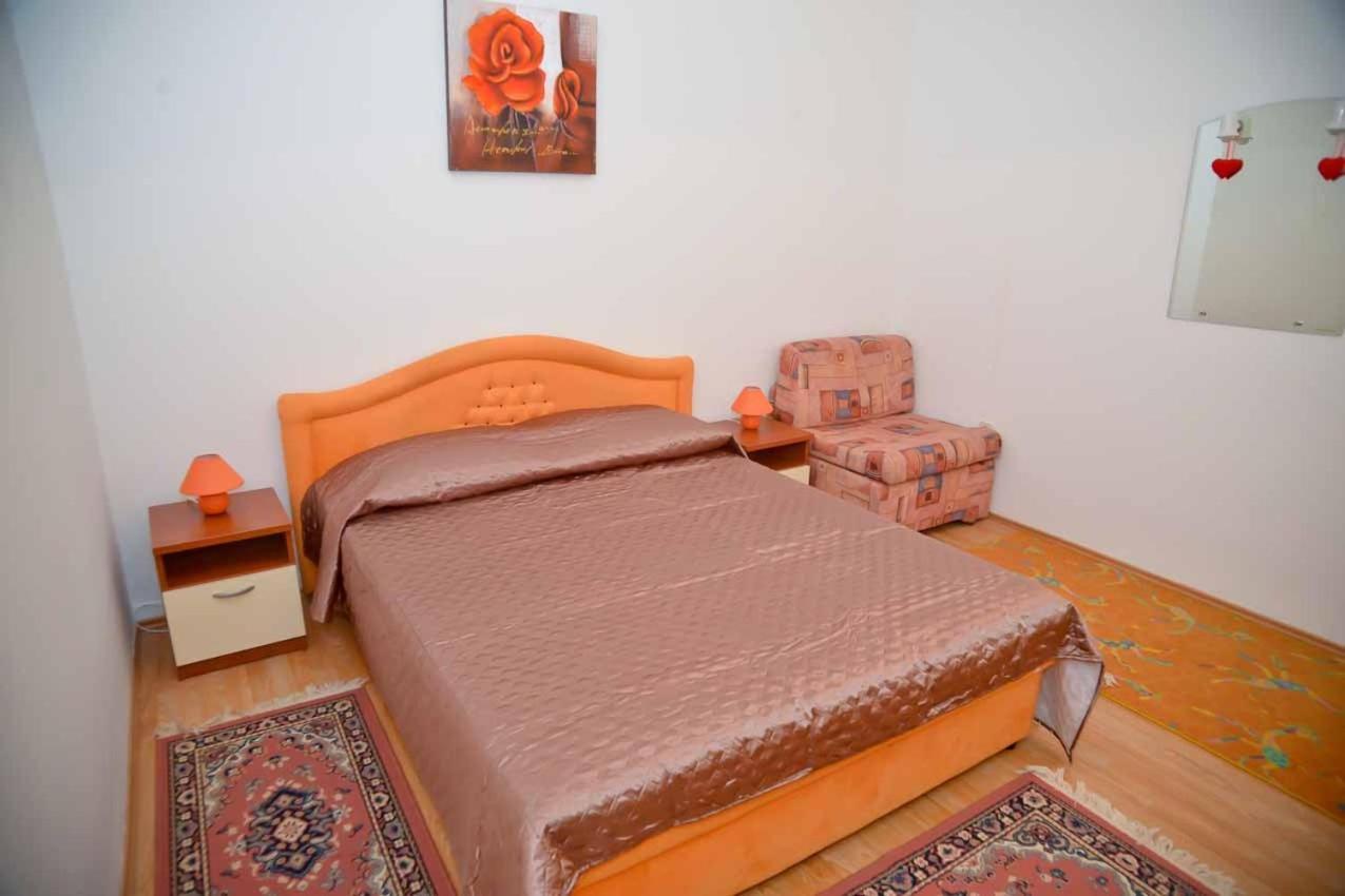 Apartament And Antonio
