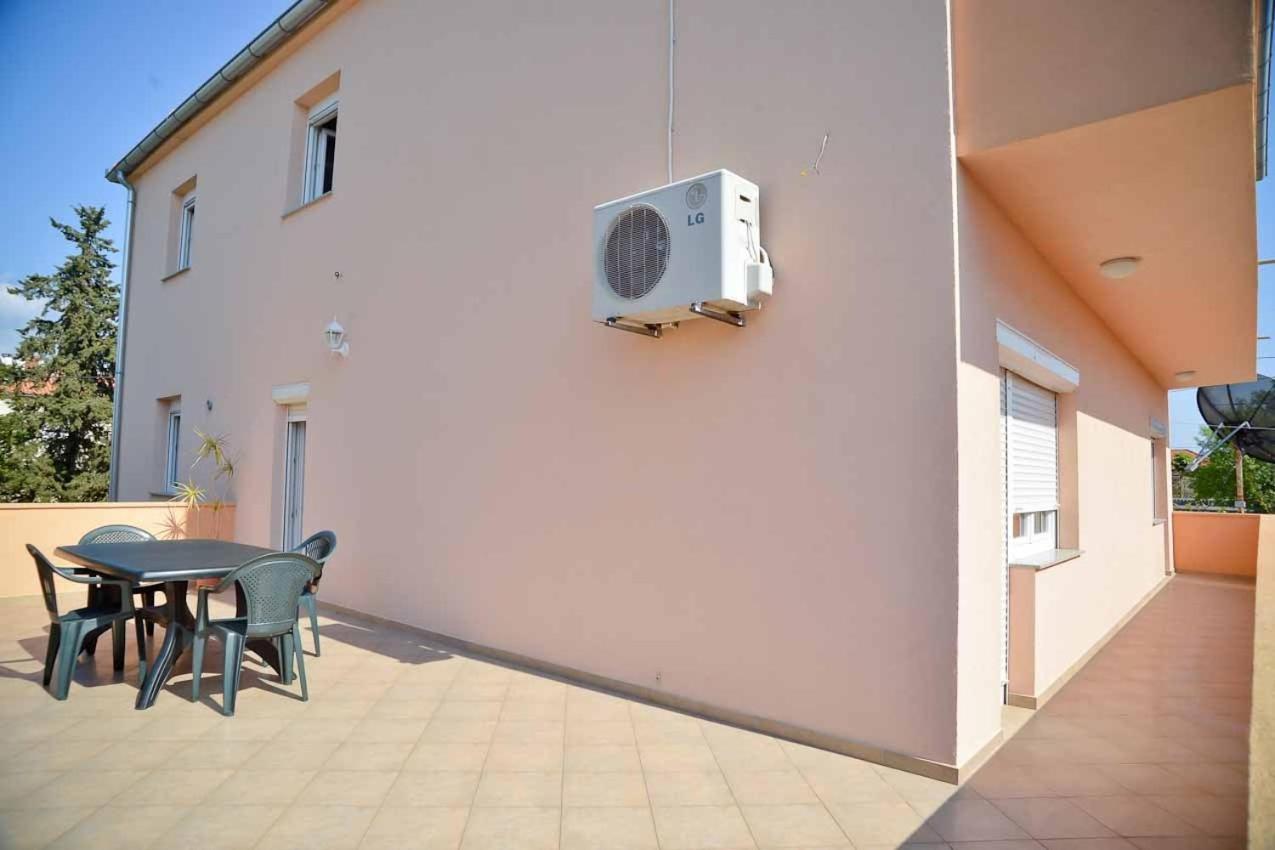 Apartament And Antonio Zadar