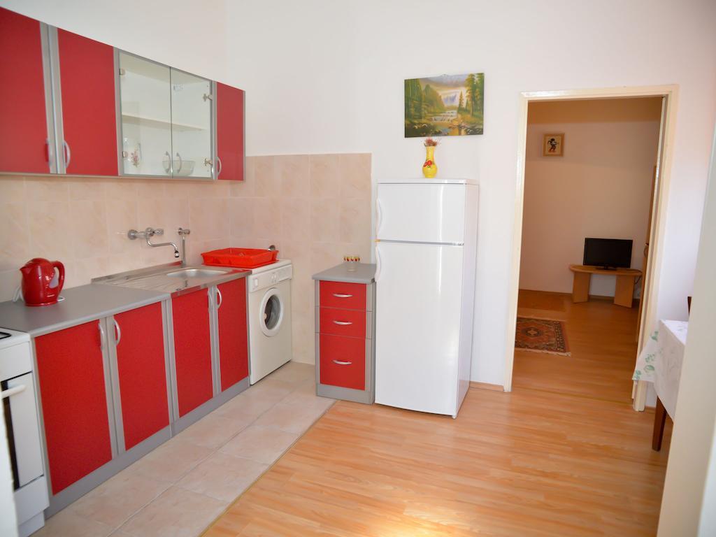 Apartament And Antonio