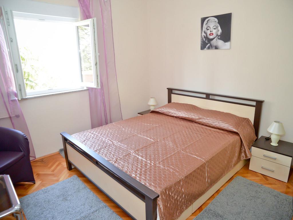 Apartament And Antonio *